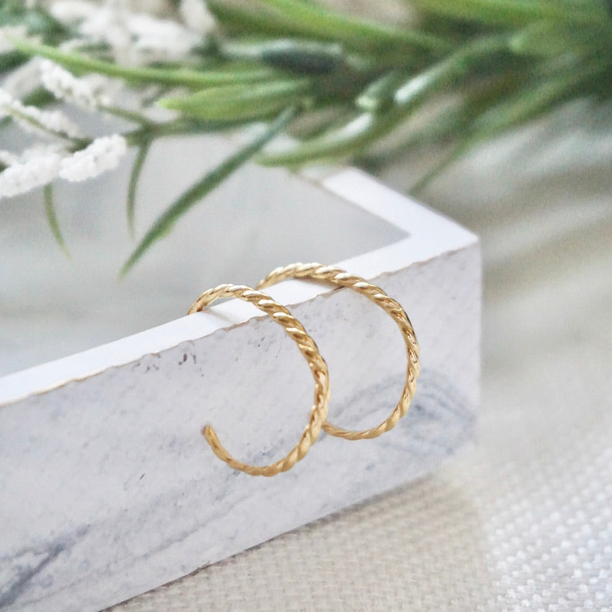 Thin Twist Gold Hoop Earrings