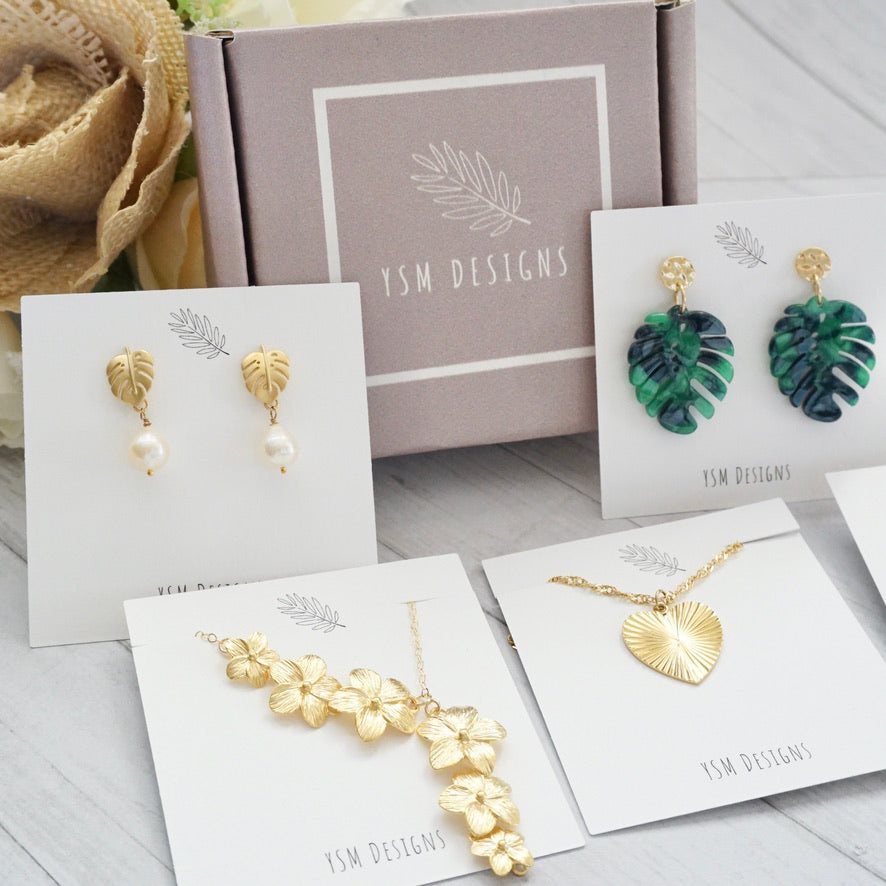 Monthly Jewelry Subscription Box Gift