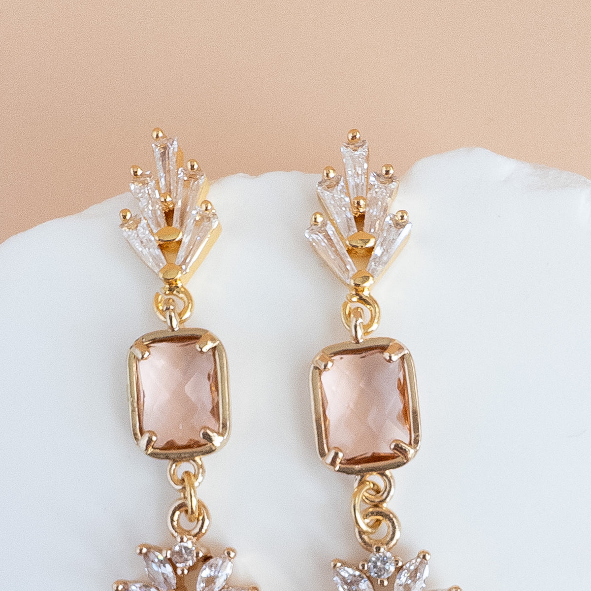 Livia Necklace & Earrings Set.