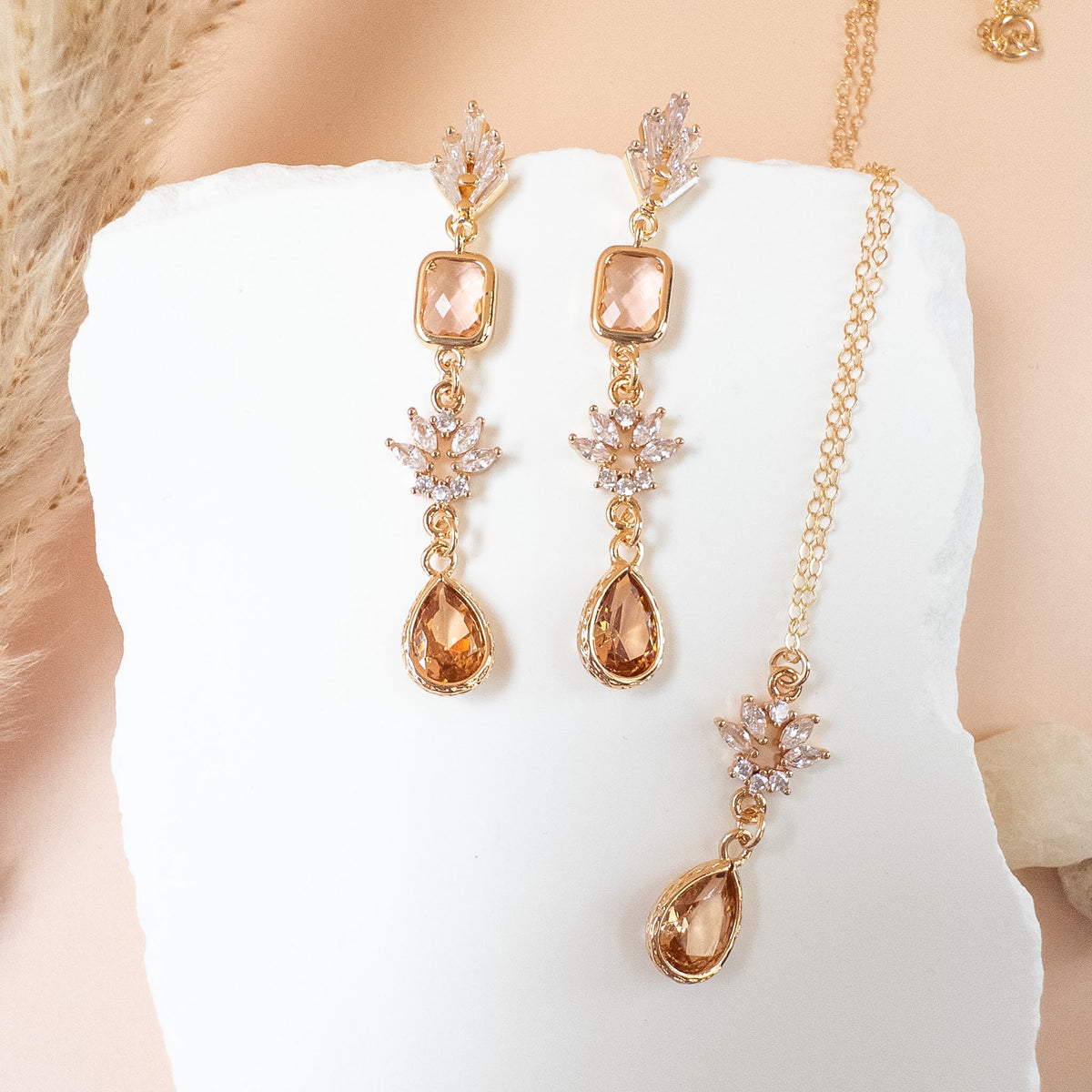Livia Necklace & Earrings Set.