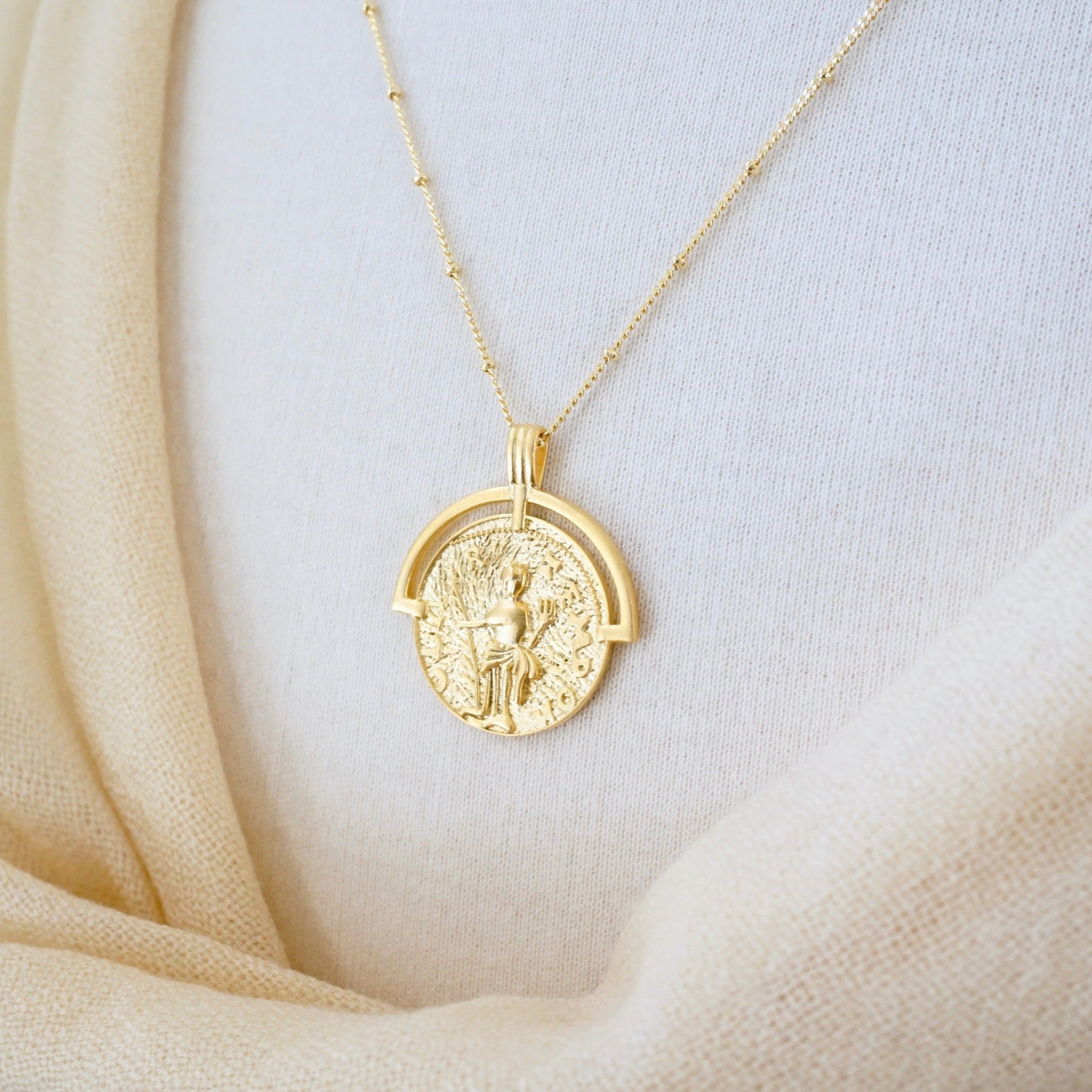 Vintage Gold Coin Medallion Necklace main image 0