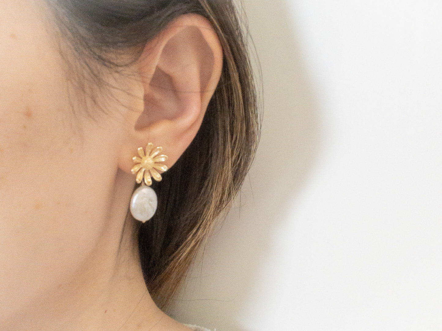 Daisy Earrings with Pearls