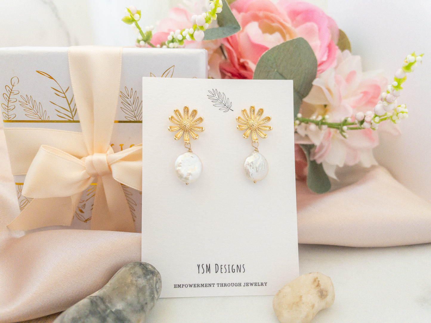 Daisy Earrings with Pearls